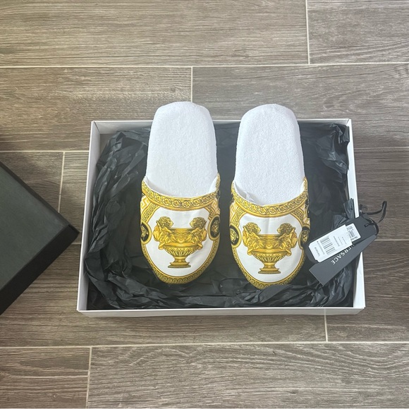 Versace Gold and White BAROQUE SLIPPERS Size Small (New) - Picture 7 of 11